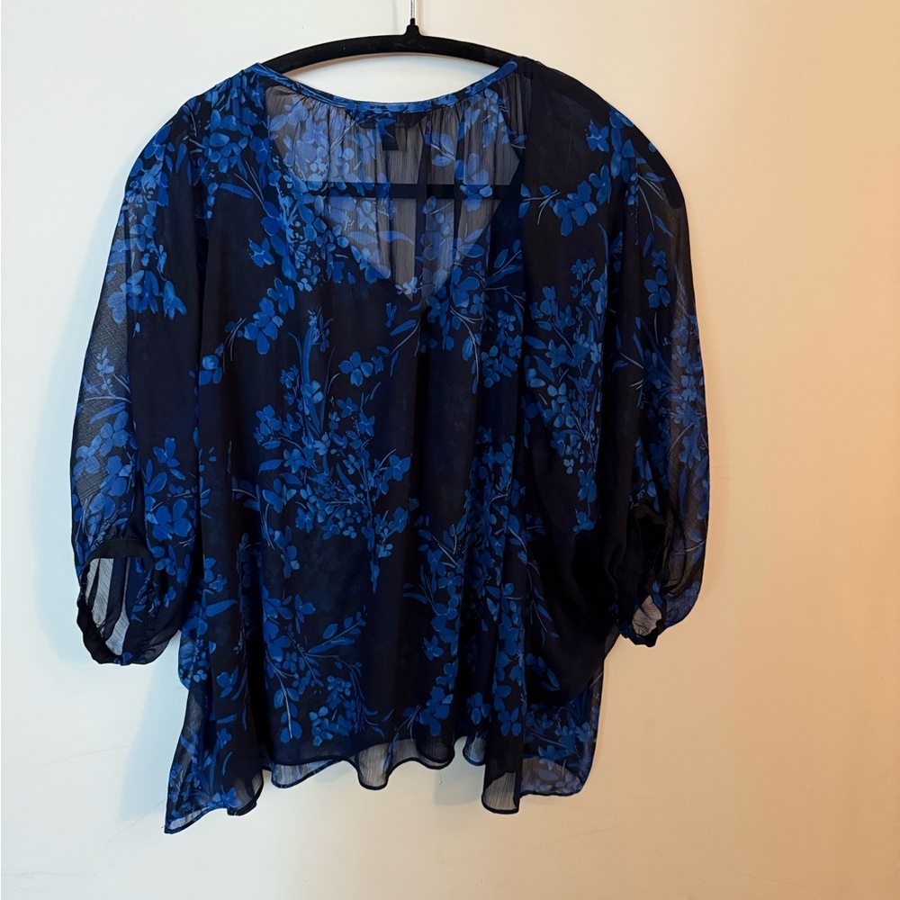 Express Women’s Blue and Black Puff Sleeve Sheet Blouse Size XS